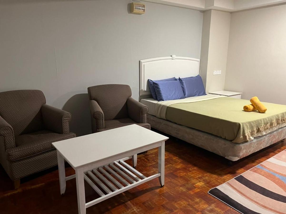 Little Star & Hotel